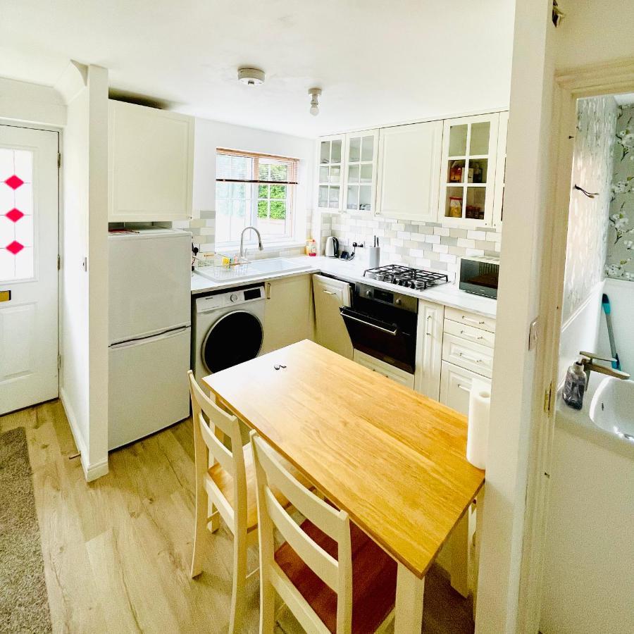 Mezzo House- Entire Property Ковентри Экстерьер фото
